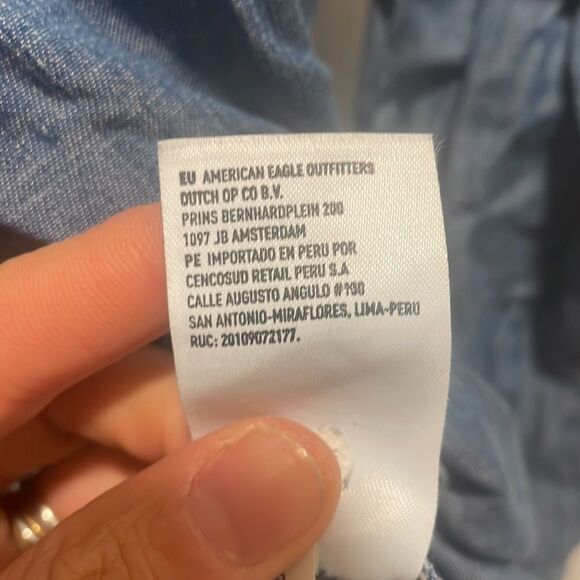 American Eagle Outfitters woman’s denim long sleeve shirt - Picture 8 of 11